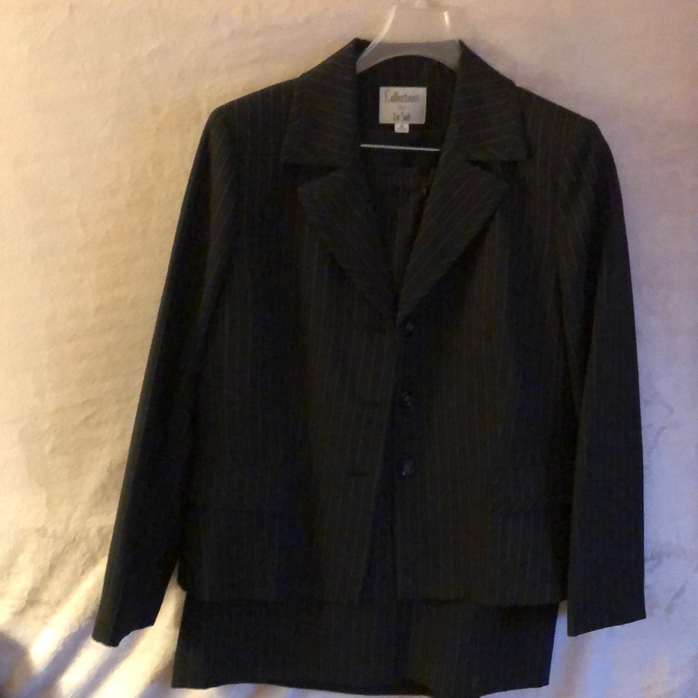Brown business suit